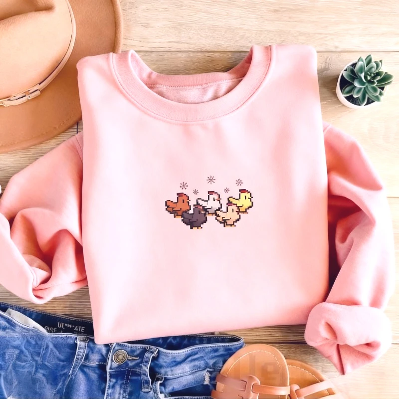 Winter Clothing Stardew Valley - เสื้อฮู้ดลายพิกเซลเกมสตาร์ดิววัลเลย์ลายไก่คริสต์มาส ของขวัญสำหรับเกมเมอร์ เสื้อกันหนาวสำหรับผู้หญิง ลายตลก