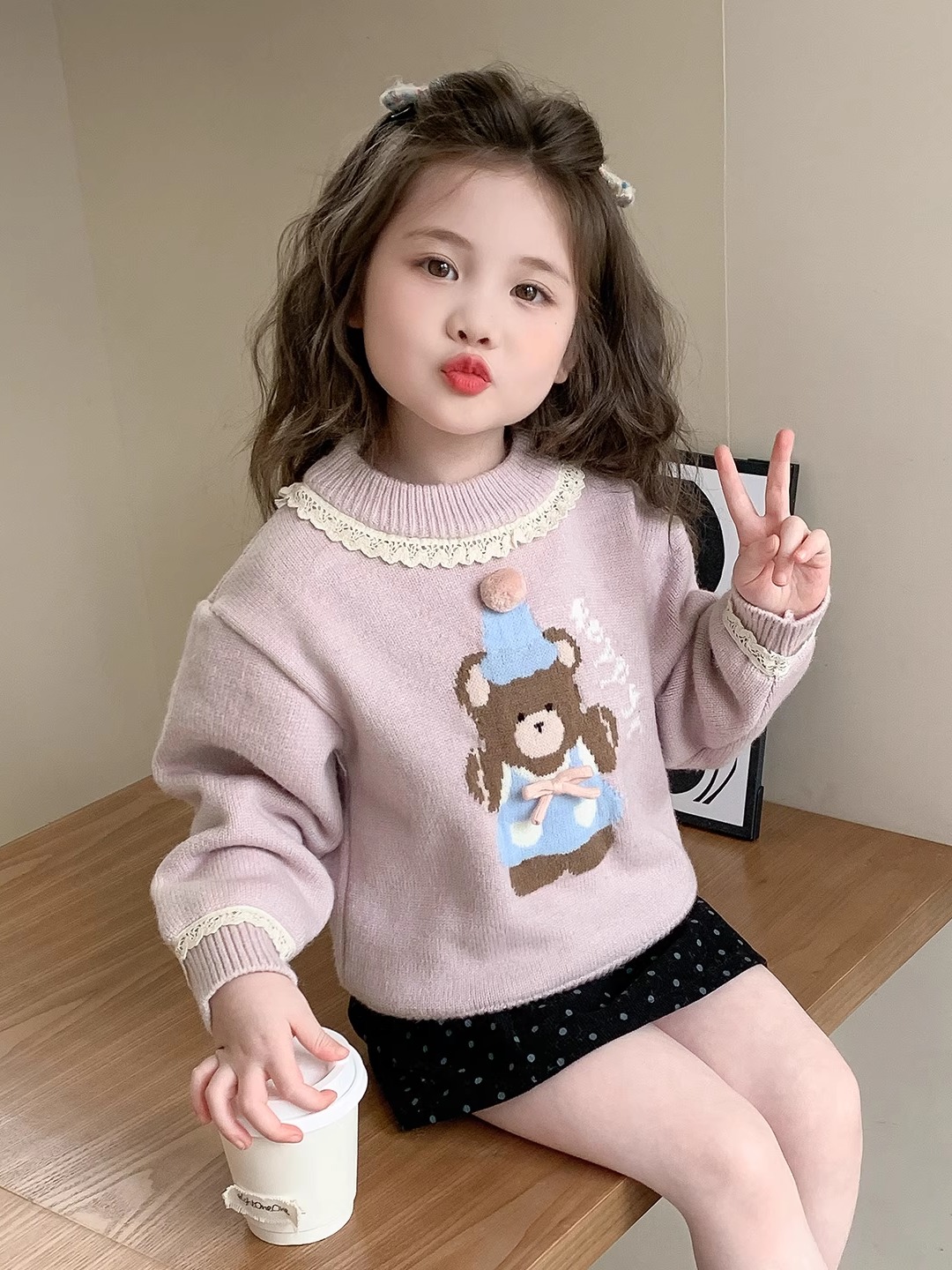 Winter Under Clothing - เสื้อกันหนาวเด็กผู้หญิงลายหมีหวานแหวว แต่งลูกไม้ สำหรับฤดูใบไม้ร่วงและฤดูหนาว แบบถัก สไตล์เกาหลี เสื้อผ้าเด็ก